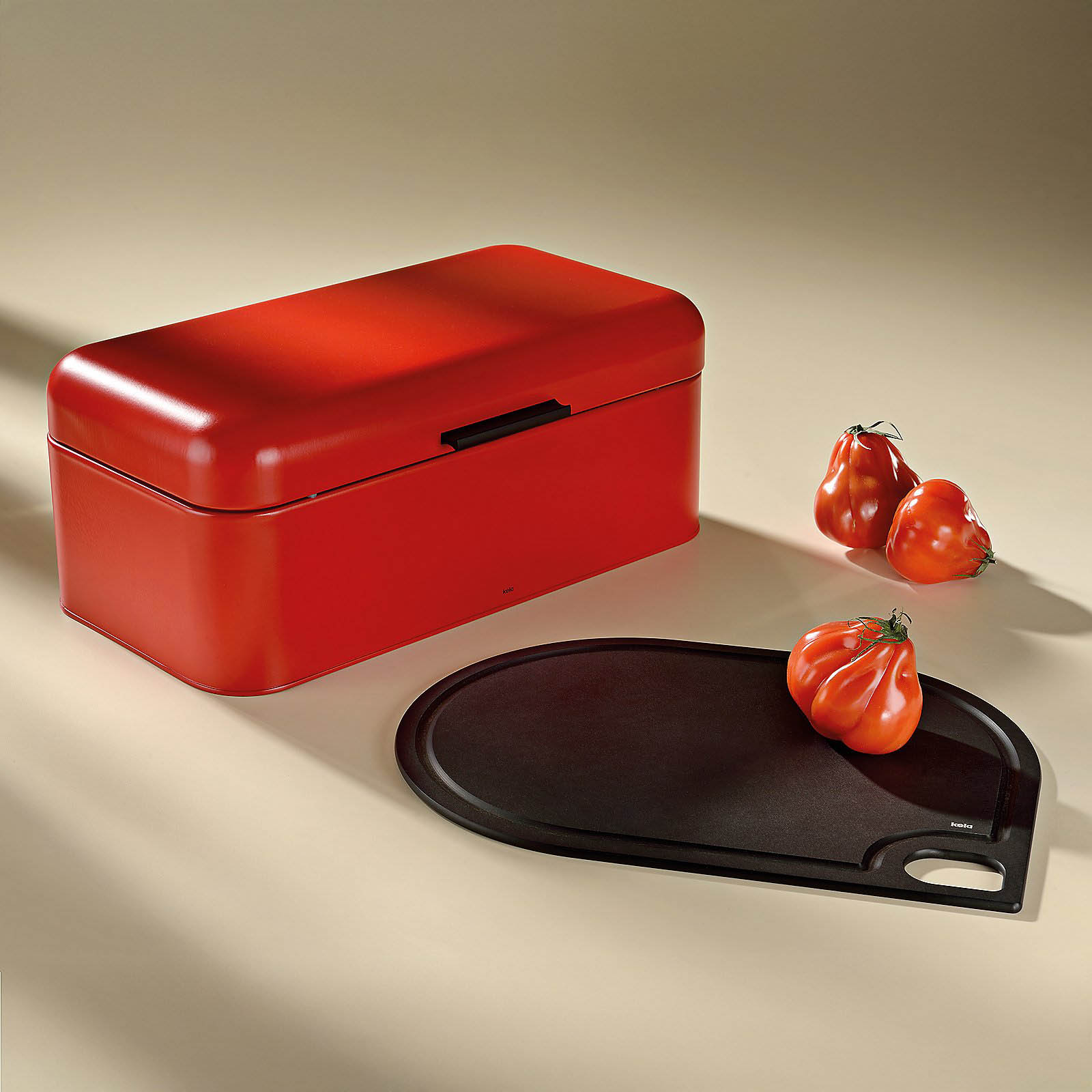 KELA FRISCA metal bread bin 30 x 18 x 16.5 cm carmine red