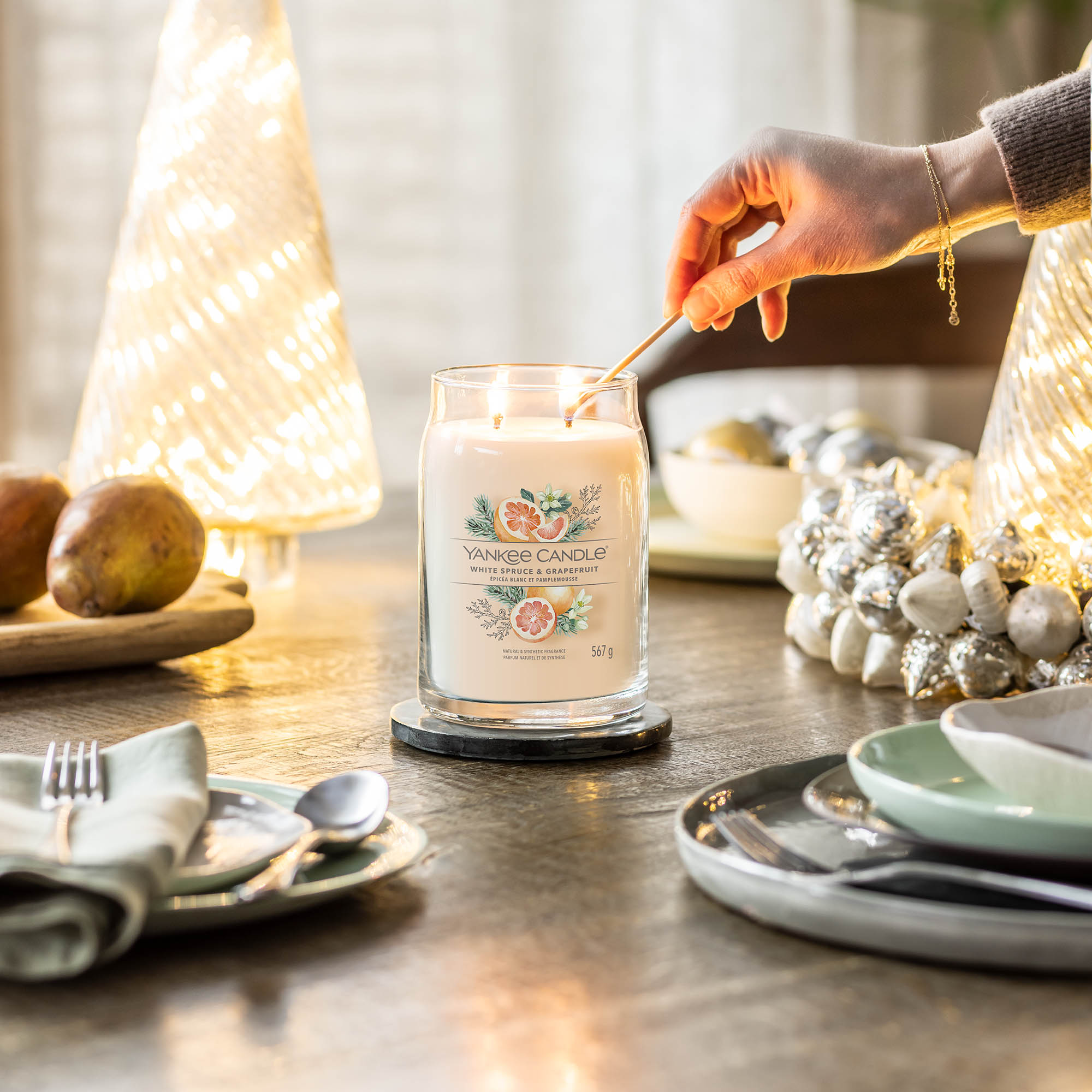 YANKEE CANDLE Large Signature Candle WHITE SPRUCE & GRAPEFRUIT 567 g Scented Candle