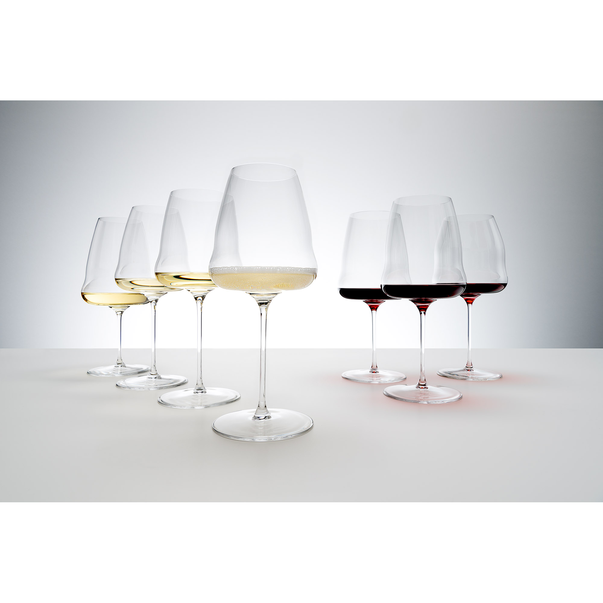 RIEDEL Serie WINE WINGS 4er-Vorteils-Set Rotweinglas Pinot Noir/Nebbiolo 950 ml
