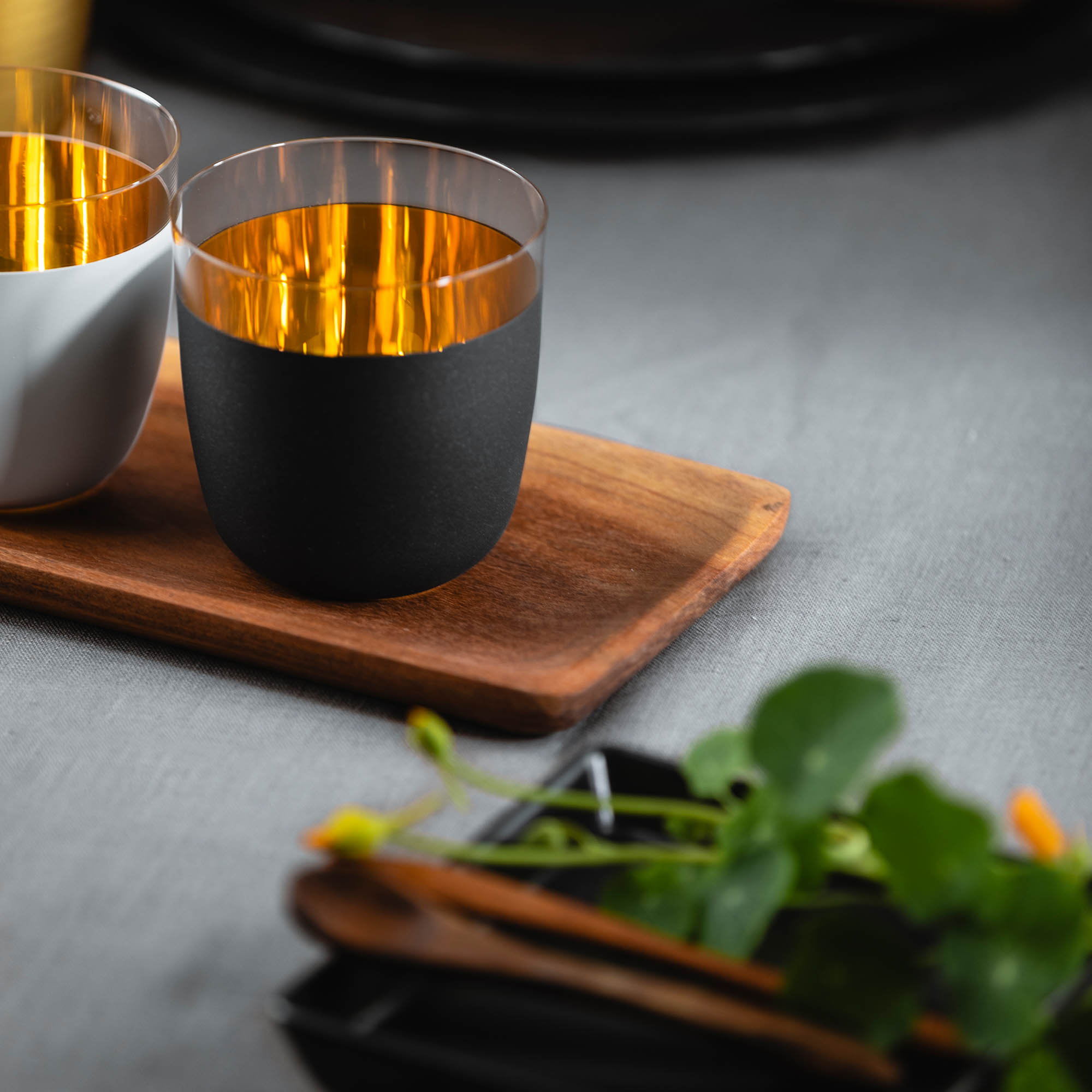 EISCH Series COSMO GOLD Tumbler 390 ml crystal glass with real gold black
