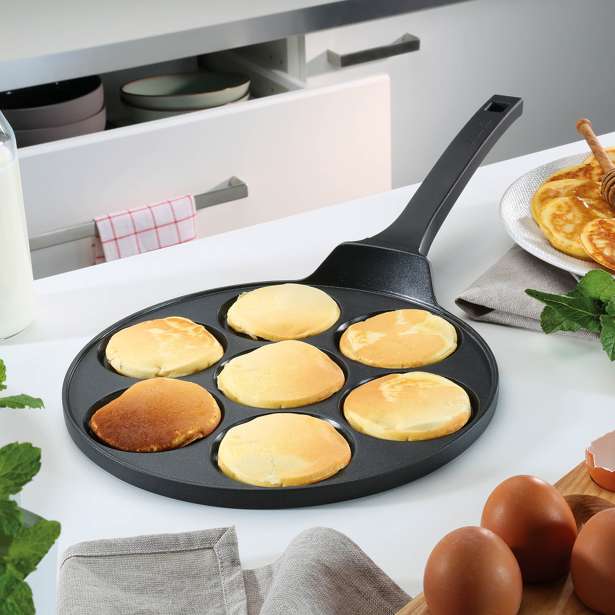SPRING Pancake-Pfanne 26 cm mit 7 Vertiefungen Antihaftbeschichtung  INDUKTION | Spezialpfannen | Braten | KOCHEN & BACKEN | 1a-Neuware